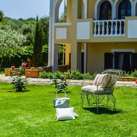 Amboula Aparthotel