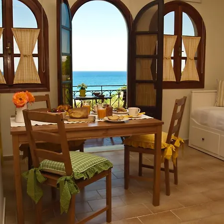 Amboula Aparthotel Tragaki